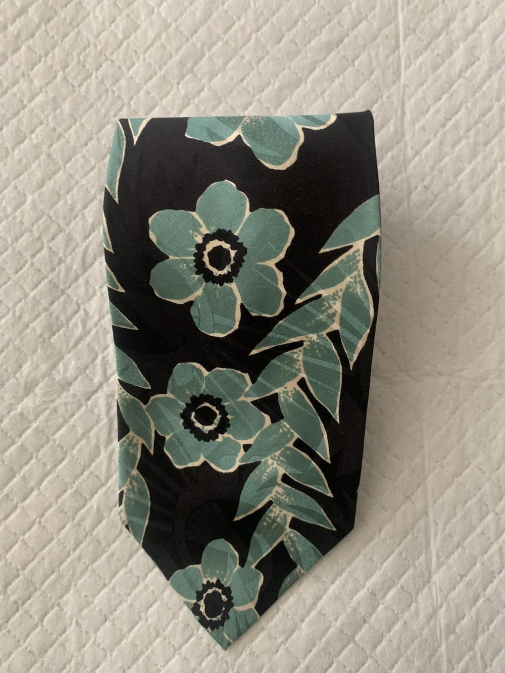 Rare Vintage Modules Made in Japan Pure Silk Floral Neck Tie